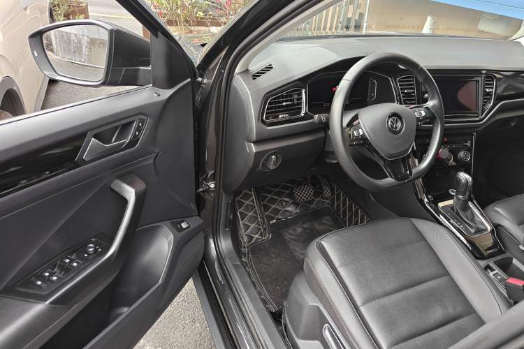 Used Volkswagen T-ROC 2020 280TSI DSG Two-Wheel Drive Comfort Version