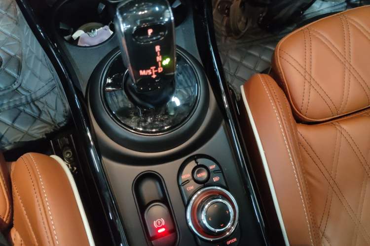 Used MINI Clubman 2023 2.0T COOPER S Connoisseur