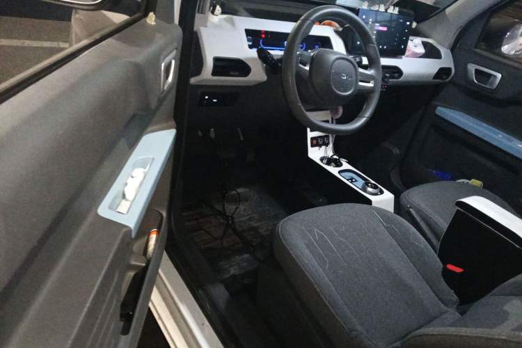 Used Geely Galaxy Panda 2023 Panda Mini 200km Endurance Bear