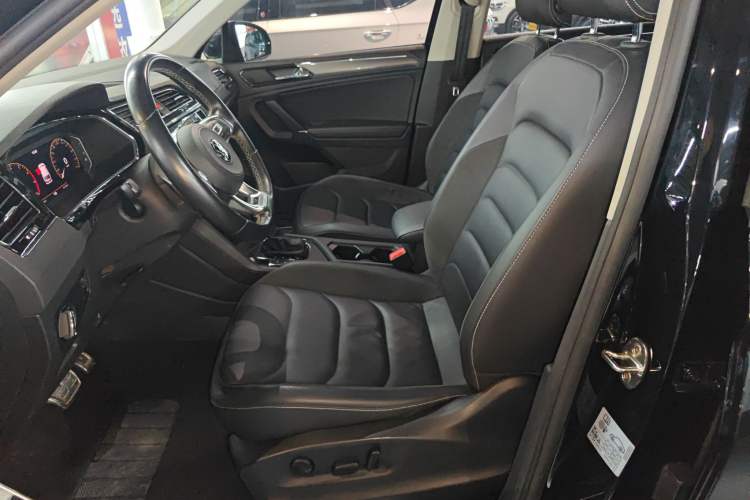 Used Volkswagen Tiguan L 2021 330TSI Automatic Two-Wheel Drive R-Line Enhanced Edition