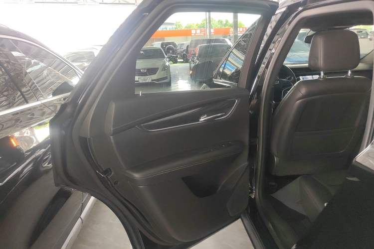 Used Cadillac XT5 2022 2.0T Two-Wheel Drive Luxury Version