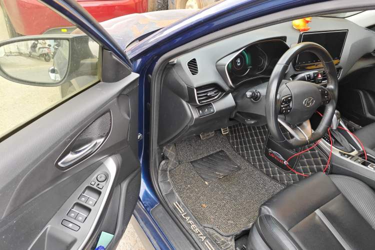 Used Hyundai Lafesta 2019 280TGDi Smart Speed Version China VI Standard Driver Seat