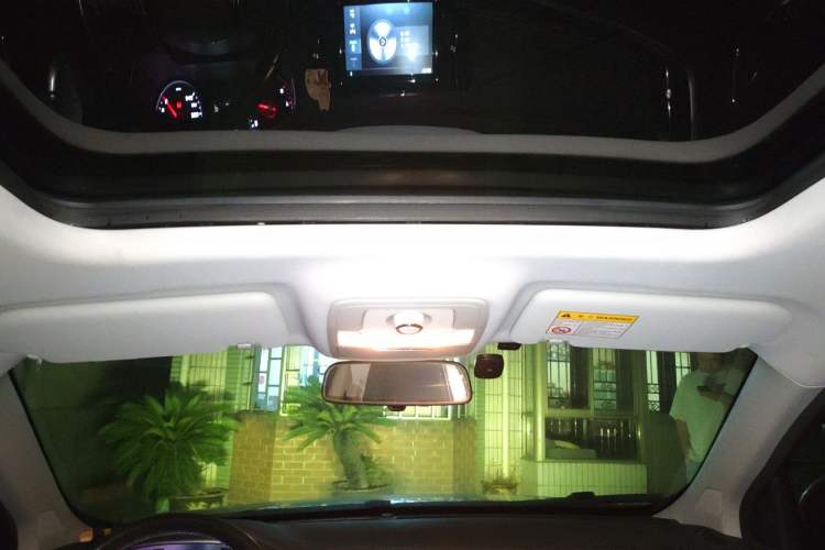 Used Roewe RX5 2016 20T Two-Wheel Drive Automatic Flagship Edition
