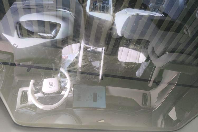 Used BYD Song L EV 2024 662 km Beyond Edition Headliner