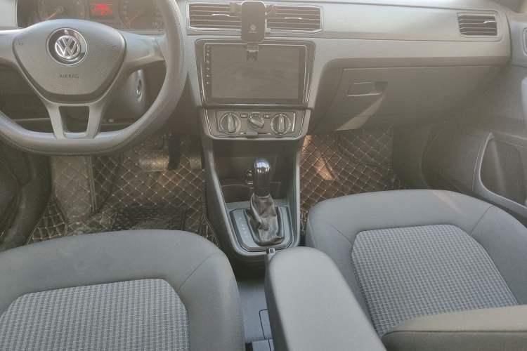 Used Volkswagen Santana 2017 Haval H6 1.6L Automatic Fashion Edition
