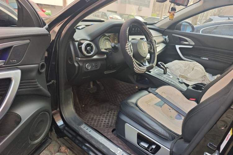 Used Wey VV7 2019 Upgraded Model 2.0T Ultra-Luxury Version China V Standard