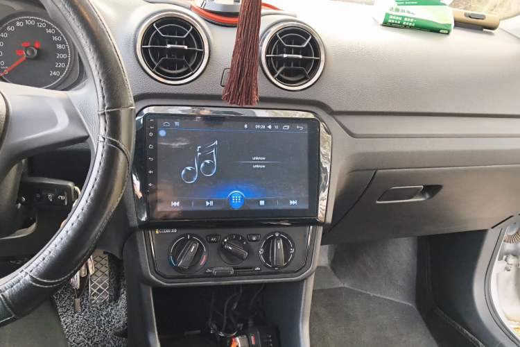 Used Volkswagen Jetta 2017 1.5L Manual Fashion Edition
