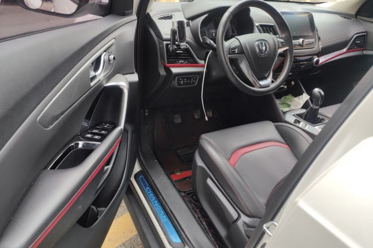 Used Changan CS55 2019 1.5T Manual Colorful Model China VI Standard
