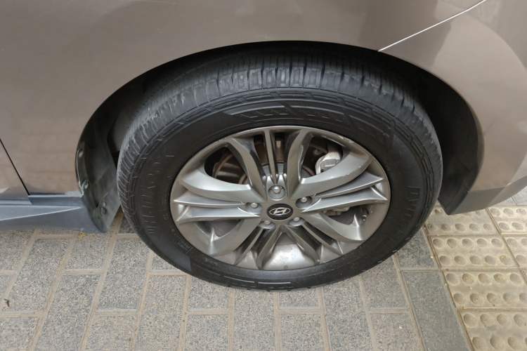 Used Hyundai ix35 2015 2.0L Automatic 2WD Smart Type China IV