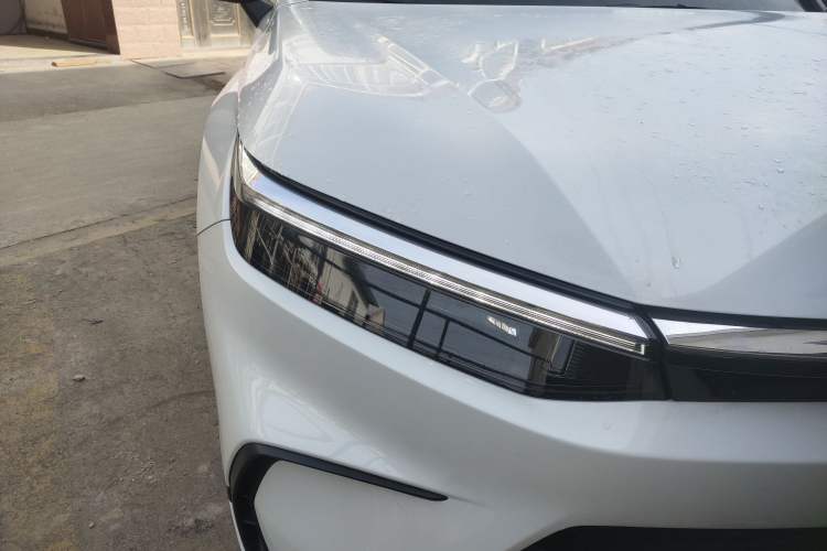 Used Honda Breeze 2025 240TURBO Two-Wheel-Drive Luxury Edition 5 Seats Right Front Headlight