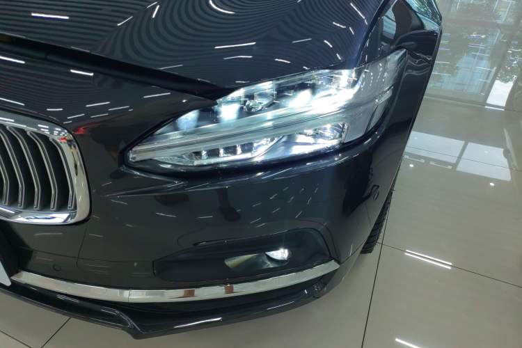 Used Volvo S90 2023 B5 Luxury Smart Edition