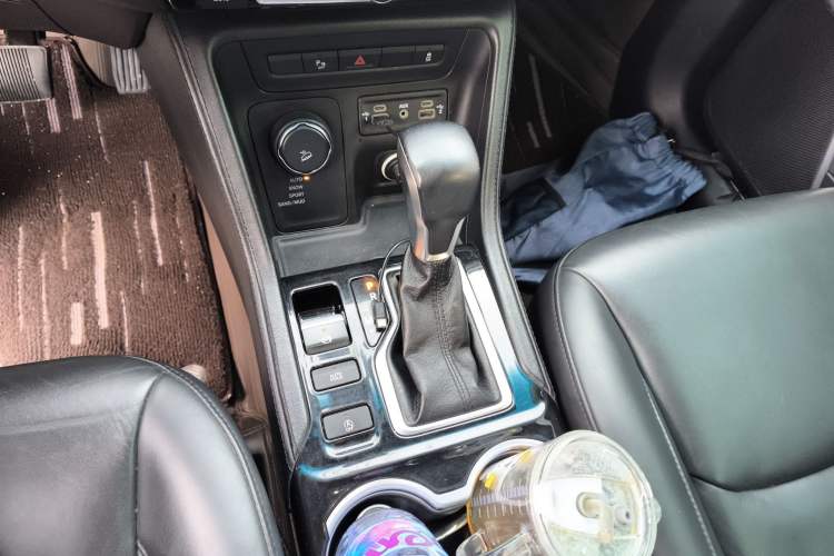 Used Jeep Grand Commander 2018 2.0T Four-Wheel Drive Premium Navigation Version China V
