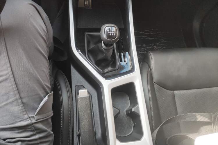 Used Wuling Jiachen 2022 1.5T Manual Light Enjoyment Dynamic Version