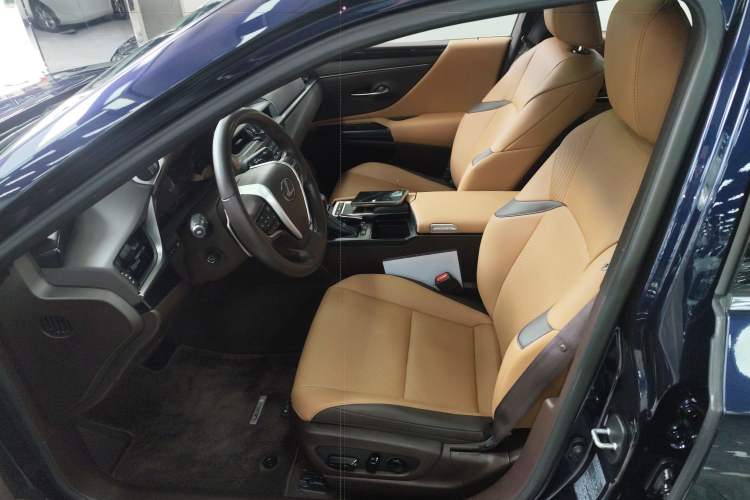 Used Lexus ES 2020 200 Excellence Edition Left Front Seat