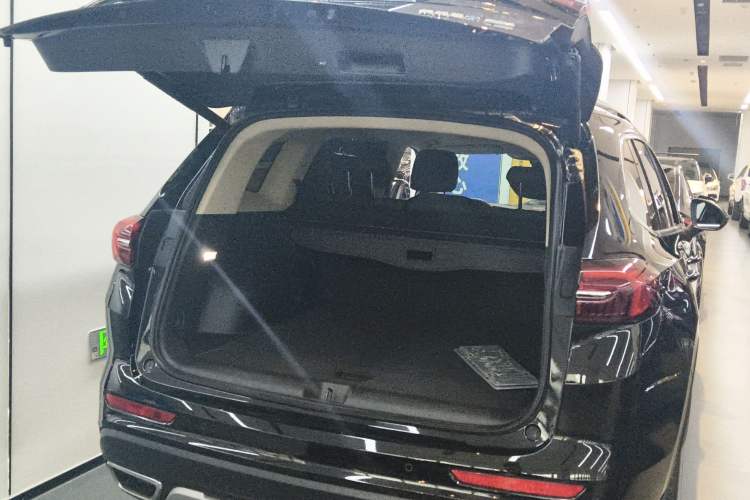 Used Buick Envision 2023 Encore Plus 652T Five-Seat All-Wheel-Drive Luxury Model