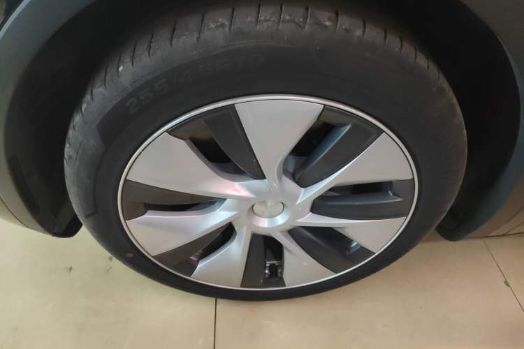 Used Tesla Model Y 2021 Standard Range Rear-Wheel Drive Version