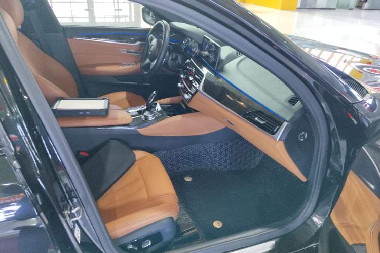 Used BMW 5 Series 2018 Restyled 530Li Luxury Edition M Sport Package