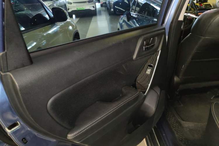 Used Subaru Forester 2018 2.0i Luxury Navigation Edition
