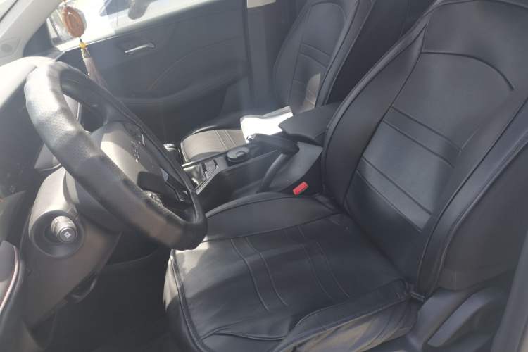 Used Roewe i5 2023 1.5L Manual Comfort Edition
