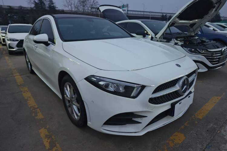 Used Mercedes-Benz A-Class 2021 A 200 L Sport Sedan Fashion Model
