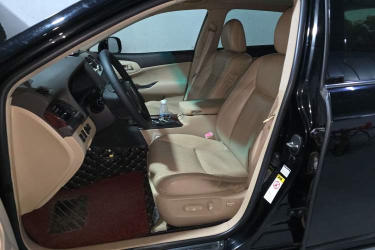 Used Toyota Crown 2012 2.5L Royal Left Front Seat