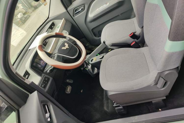 Used Wuling Hongguang MINIEV 2022 Macaron Premium Model – Lithium Iron Phosphate