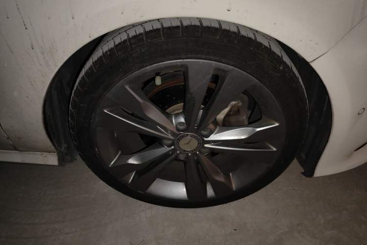 Used Mercedes-Benz CLA 2017 CLA 200 Sport Edition Right Front Wheel Hub