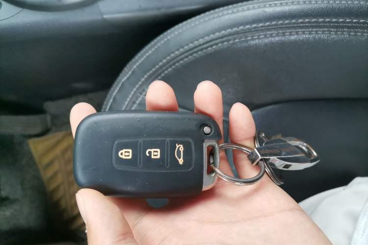 Used Kia Sportage R 2014 2.0L Automatic Two-Wheel Drive GLS Trim Vehicle Key