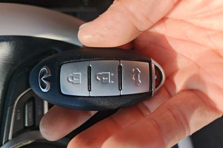 Used Infiniti Q50L 2018 2.0T Enjoyment Edition China V standard Vehicle Key