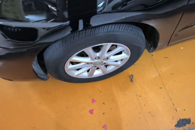 Used Toyota Camry 2013 200E Classic Elite Edition Left Front Wheel Hub