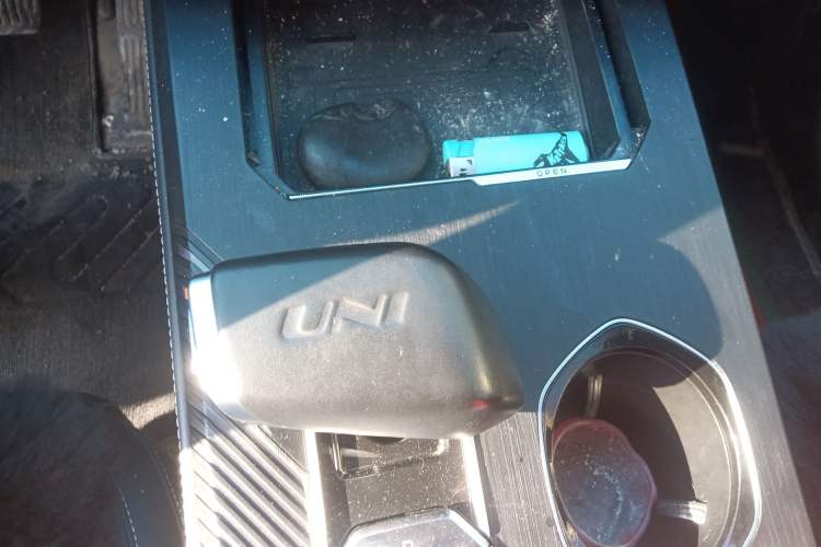 Used Changan UNI-K 2023 2.0T Two-Wheel Drive YueShang Trim
