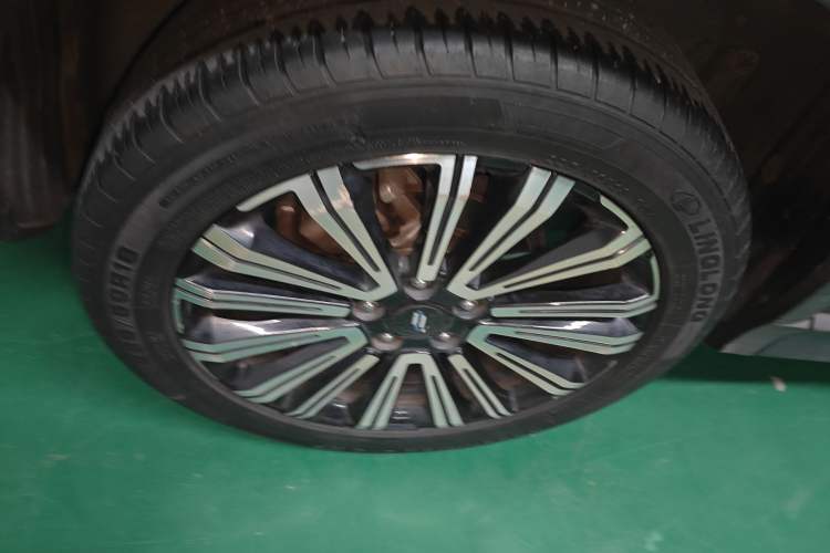 Used CHANGAN OSHAN X5 2021 Revised Version 1.5T DCT Luxury Edition
