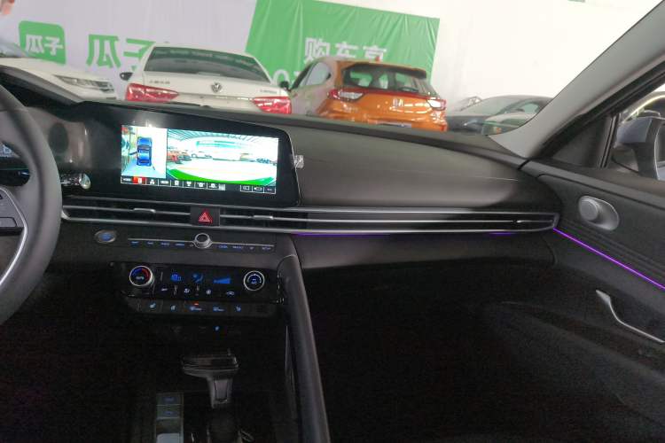 Used Hyundai Elantra 2023 1.5L CVT LUX Prestige Edition Audio And AC Panel