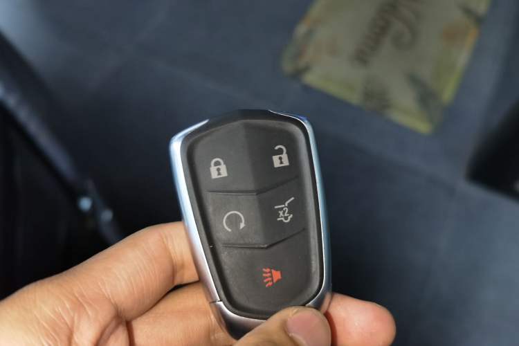 Used Cadillac XT5 2022 2.0T Two-Wheel Drive Luxury Version Interior 1