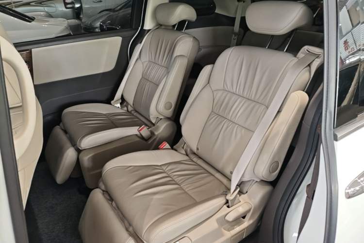 Used Honda Odyssey 2015 2.4L Smart Edition
