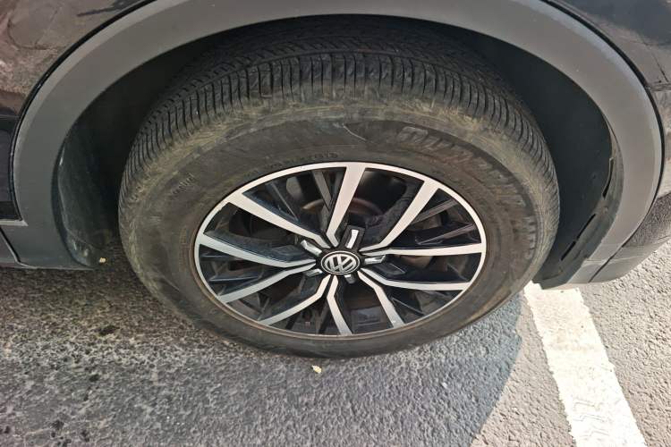 Used Volkswagen Tiguan L 2017 330TSI Automatic Two-Wheel Drive Luxury Edition