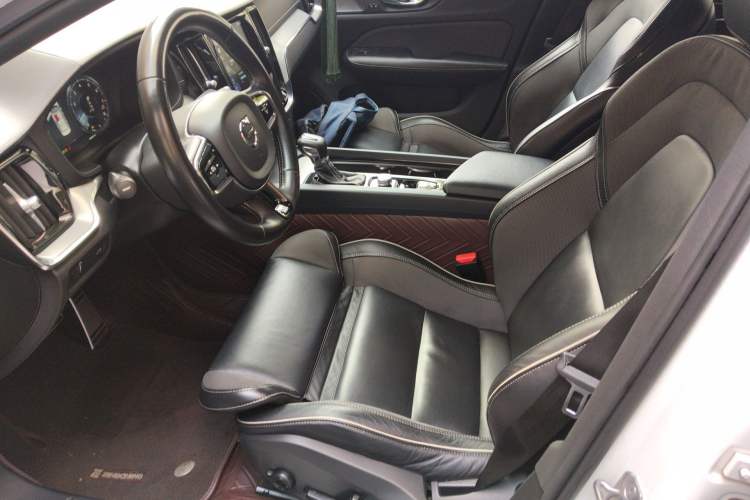 Used Volvo S60 2020 T5 Zhiya Sport Edition