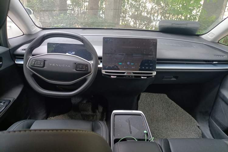 Used Venucia VX6 2024 520 Travel Edition
