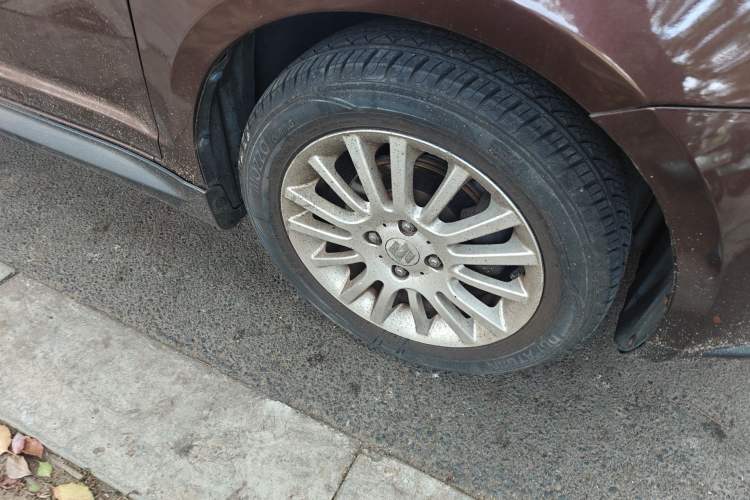 Used Suzuki Swift 2011 1.5L Manual Sport Edition Right Front Wheel Hub