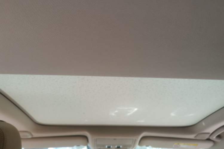 Used Jaguar XFL 2025 Model—2.0T P250, Two-Wheel Drive, Premium Luxury Edition
