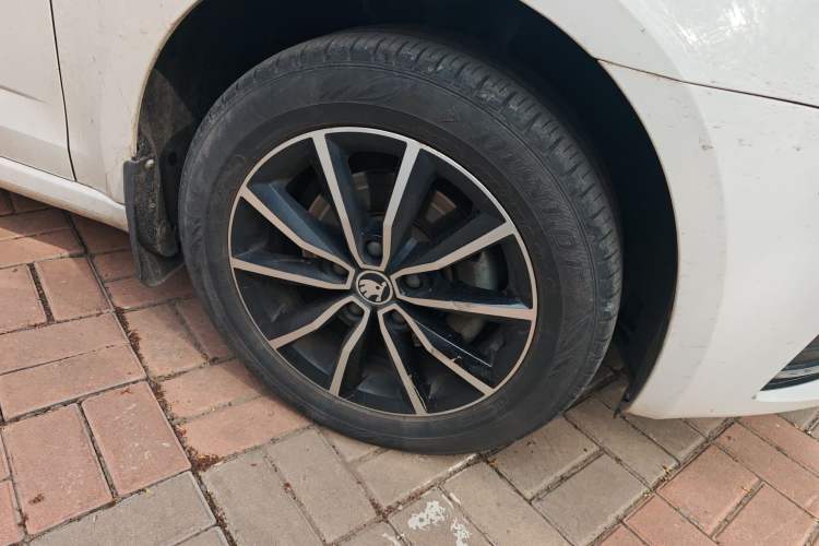 Used Skoda Octavia 2017 1.6L Automatic Smart Drive Edition
