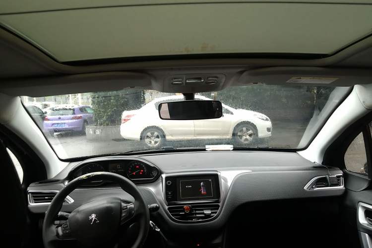 Used Peugeot 2008 2014 1.6L Manual Fashion Edition Headliner