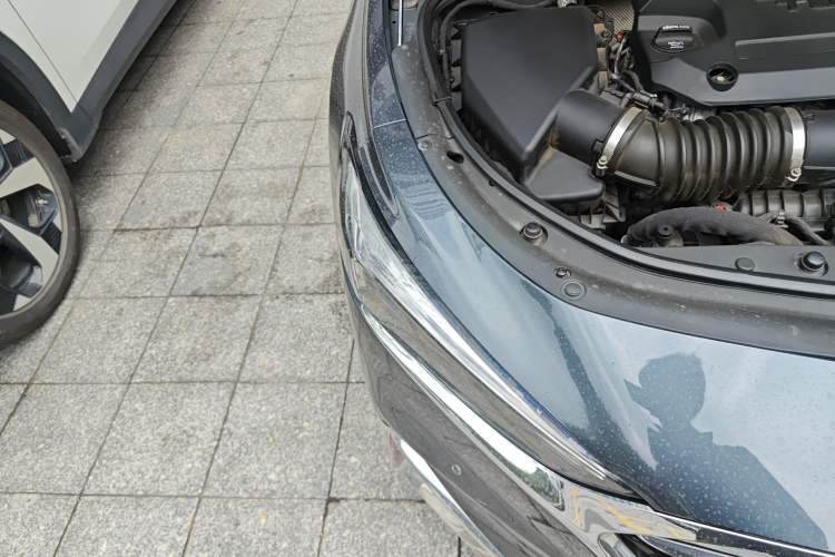 Used Buick LaCrosse 2019 28T Luxury Version Right Front Headlight