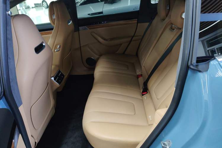 Used Hima Luxeed R7 2024 All-Electric 667 km Max