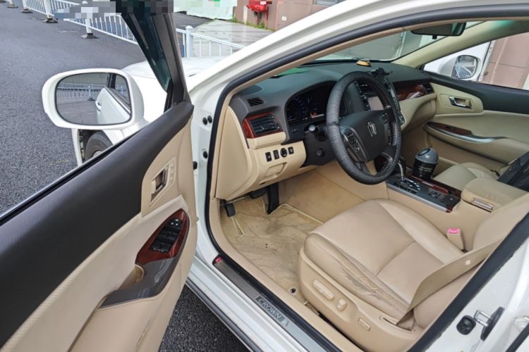 Used Toyota Crown 2012 2.5L Royal Comfort Edition