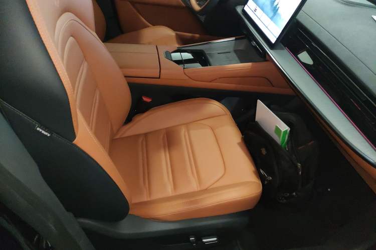 Used Dongfeng eπ eπ007 2024 Range-Extended 200 Air Edition