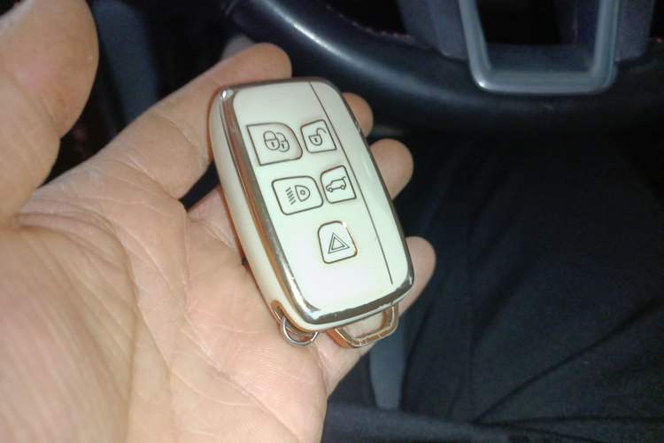 Used Land Rover Discovery Sport 2019 240 PS SE Dynamic Version China VI Standard