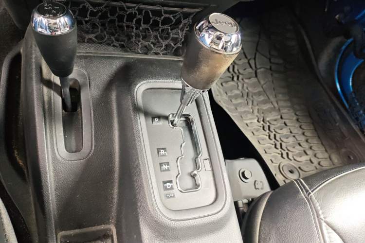 Used Jeep Wrangler 2015 3.0L Sahara Four-Door Edition
