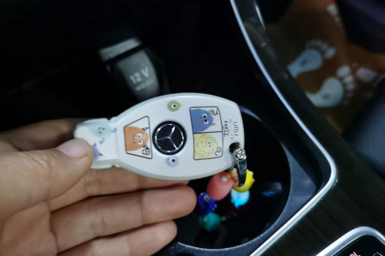 Used Mercedes-Benz GLC 2019 Facelift GLC 260 L 4MATIC Luxury Model Vehicle Key