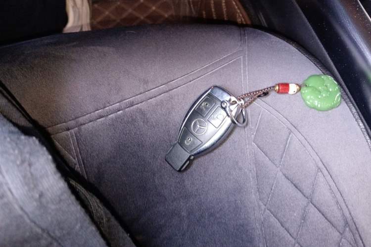 Used Mercedes-Benz E-Class 2015 Facelift E 200 L Sport Edition Vehicle Key